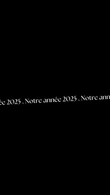 𝟐𝟎𝟐𝟓 : 𝐔𝐍𝐄 𝐀𝐍𝐍É𝐄 𝐐𝐔𝐈 𝐍𝐎𝐔𝐒 𝐀 𝐏𝐄𝐈𝐆𝐍É 𝐃𝐄 𝐁𝐎𝐍𝐇𝐄𝐔𝐑 ✨
Cette année 2025 fut intense, lumineuse, pleine de changements audacieux, de boucles redessinées, de blonds réchauffés, de coupes nettes et de moments partagés autour d’un miroir. Grâce à vous, clientes fidèles ou nouvelles, grâce à vous messieurs qui avez investi votre espace dédié, et grâce à cette équipe soudée, talentueuse et toujours souriante… le salon a vibré de mille énergies.

Merci à Coraline, Yerane, Christelle, Léa, Aude, Raphaëlle et Maëlle pour leur implication bienveillante et leur expertise au service de vos envies. 
Mais surtout merci à celles et ceux qui nous ont confié leurs cheveux, leur confiance, leur besoin de renouveau ou de continuité.

𝟮𝟬𝟮𝟲 𝘀’𝗮𝗻𝗻𝗼𝗻𝗰𝗲 𝗱𝗲́𝗷𝗮̀ 𝗶𝗻𝘁𝗲𝗻𝘀𝗲, 𝗲𝘁 𝗹’𝗲́𝗾𝘂𝗶𝗽𝗲 𝗮 𝗵𝗮̂𝘁𝗲 𝗱𝗲 𝘃𝗼𝘂𝘀 𝗿𝗲𝘁𝗿𝗼𝘂𝘃𝗲𝗿 𝗮̀ 𝗽𝗮𝗿𝘁𝗶𝗿 𝗱𝘂 𝟲 𝗷𝗮𝗻𝘃𝗶𝗲𝗿 𝗽𝗼𝘂𝗿 𝗰𝗼𝗻𝘁𝗶𝗻𝘂𝗲𝗿 𝗱𝗲 𝘃𝗼𝘂𝘀 𝘀𝘂𝗯𝗹𝗶𝗺𝗲𝗿.

Nous vous souhaitons une année éclatante, douce, inspirante, pleine de santé, de projets réussis et de cheveux heureux. 💛 Merci pour cette année magnifique. Vivement de vous retrouver !

📍 Charly Lorenn’s – Saint-Jean-de-védas
📞 04 67 27 06 30
🌐 Réservation : https://cutt.ly/Nrob2bZq